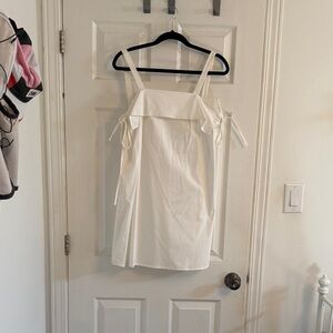 Elegant White Sleeveless Cotton Dress